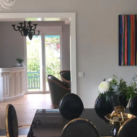 Magnifique , Jardin Et Terrasse Vila