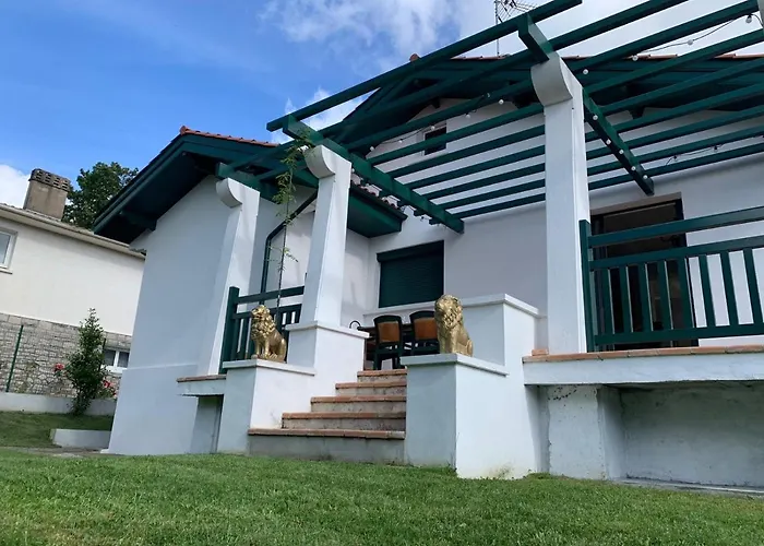 Magnifique , Jardin Et Terrasse Vila