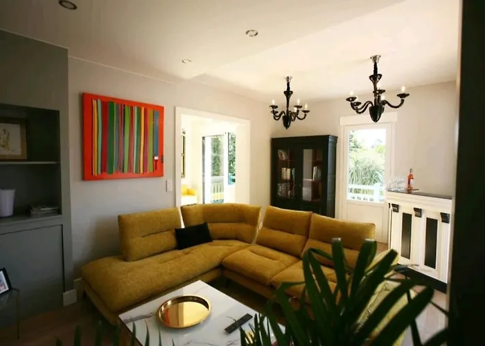 Magnifique , Jardin Et Terrasse 比亚里茨